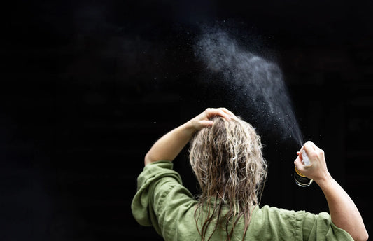 HOITAVA HIUSVESI SPRAY Rose 250 ml