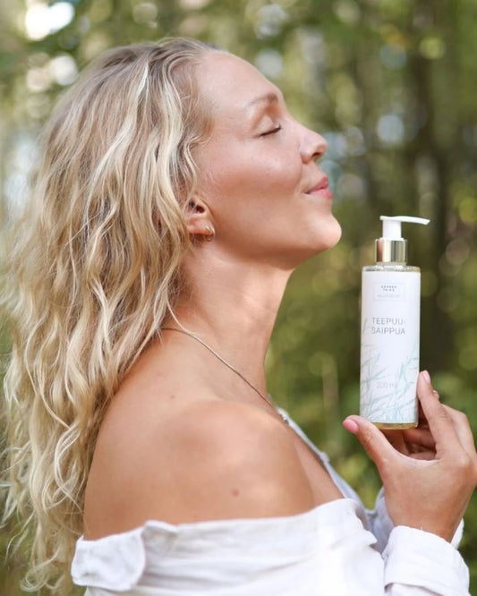 NESTEMÄINEN TEEPUUSAIPPUA 200 ml – Luonnollinen ja antibakteerinen teepuusaippua